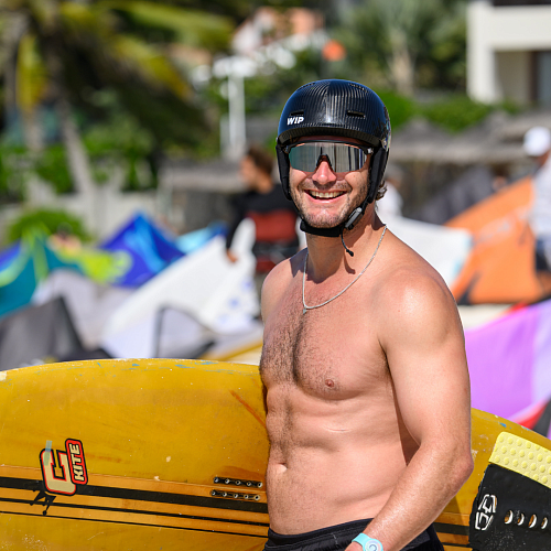 Очки солнцезащитные Wip Forward Gust Aero 2.0 Shinny White Pink Polarized