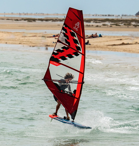 Парус для Виндсерфинга Severne 2025 Freek Red