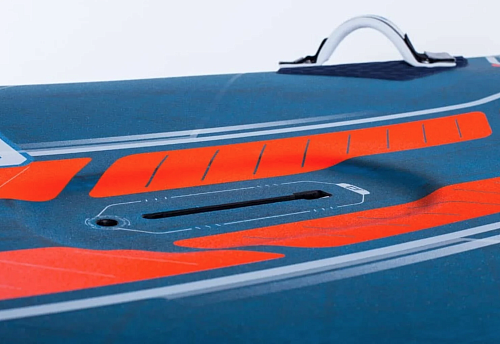 Доска Starboard 2026 IQ Foil 95 Carbon Reflex + Чехол