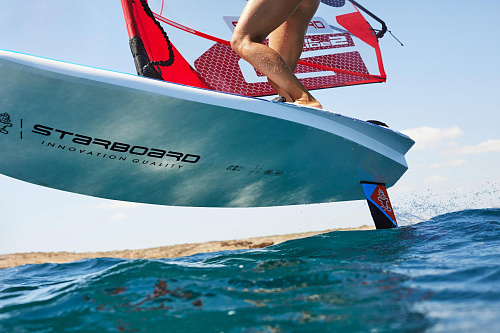 Доска для Виндсерфинга Starboard 2022 Foil Freeride Starlite Carbon With Nose Protector