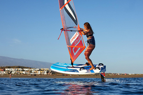 Доска для Виндсерфинга Starboard 2022 Foil Freeride Starlite Carbon With Nose Protector