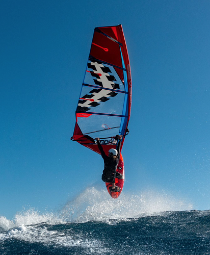 Парус для Виндсерфинга Severne 2025 Freek Red